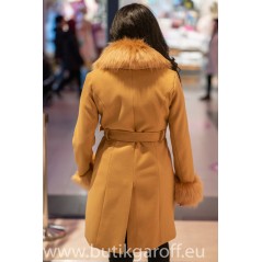 Camel Coat with faux fur collar Must Have