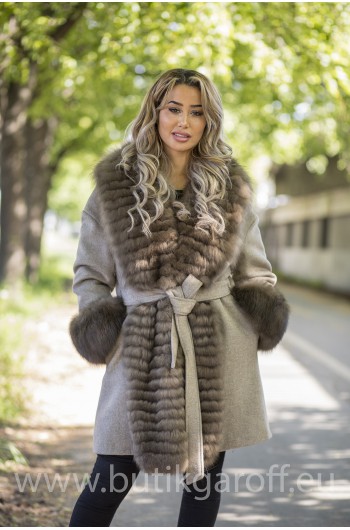 Cashmire Coat with Real Fox Fur collar - BEIGE
